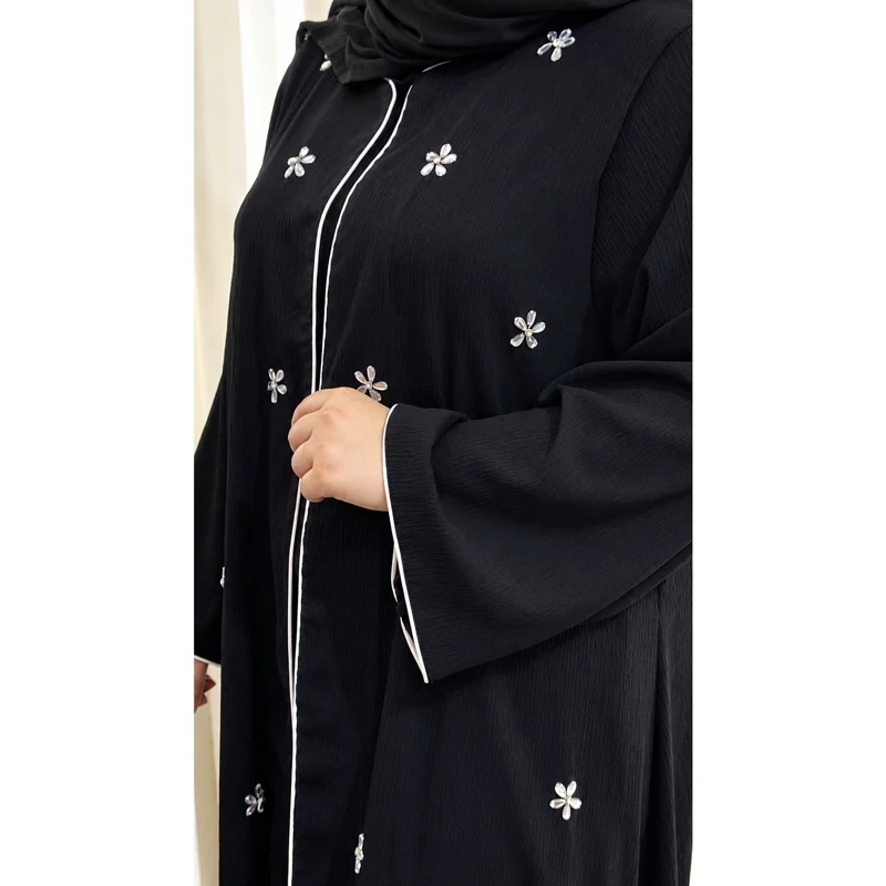 عبای جواهر دوزی شده شکوفه مناسب محرم و مراسمات